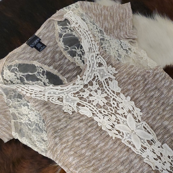 Daytrip Top - Picture 2 of 3